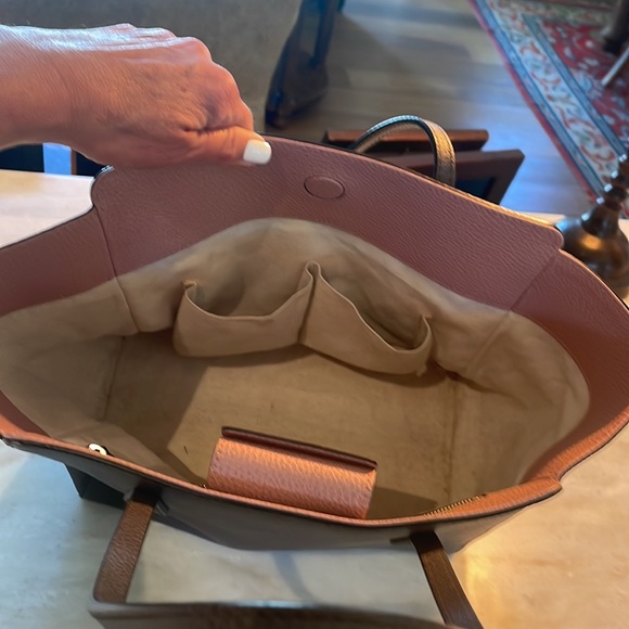 Gucci Calfskin Swing Tote - Picture 7 of 10